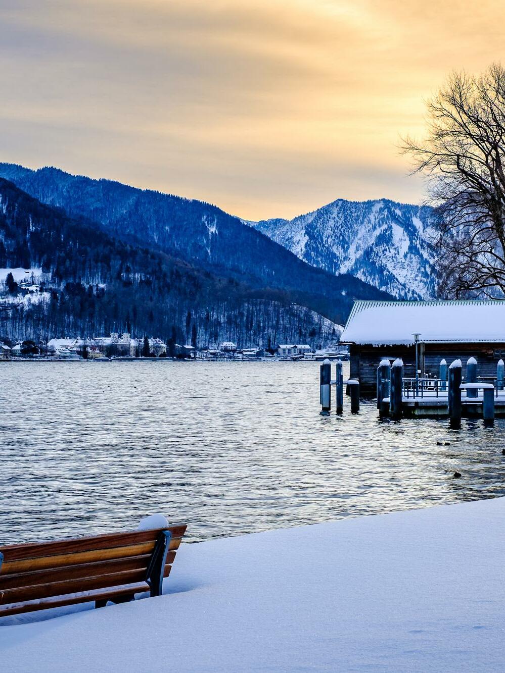 Landscape at the Tegernsee lake - Bad Wiessee © Adobe Stock
